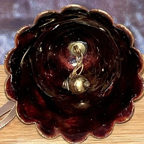 Cloisonné Enameled Ornament Molded Coppe Bell with Grapes And Flowers NYCO - Picture 6 of 7